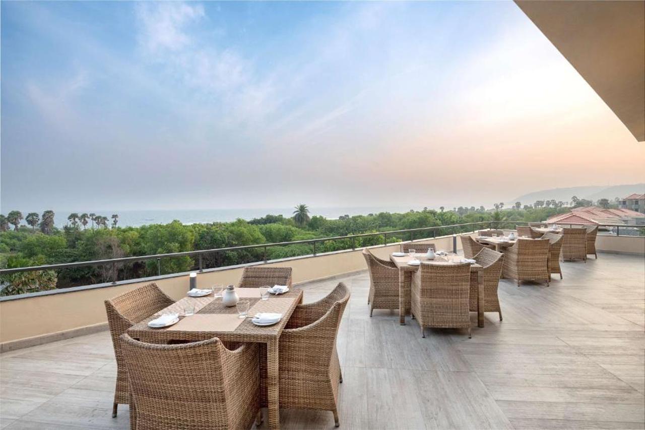 Radisson Blu Resort Visákhapatnam Kültér fotó